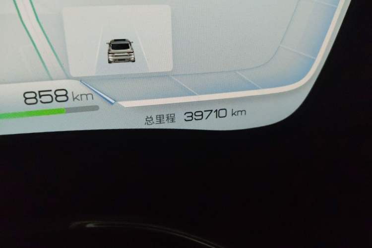 Used BYD Han 2022 DM-i 121KM Luxury Model Odometer Close Up