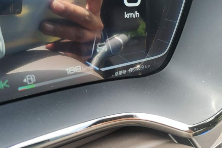 Used BYD Han 2022 DM-i 121KM Prestige Model Odometer Close Up