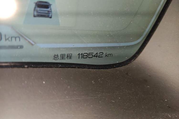 Used BYD Han 2022 DM-i 121KM Prestige Model Odometer Close Up