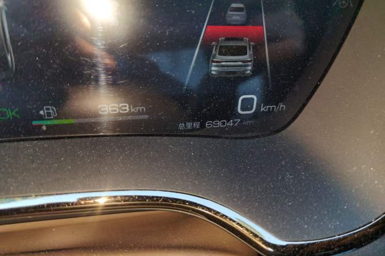 Used BYD Han 2022 DM-i 121KM Luxury Model Odometer Close Up