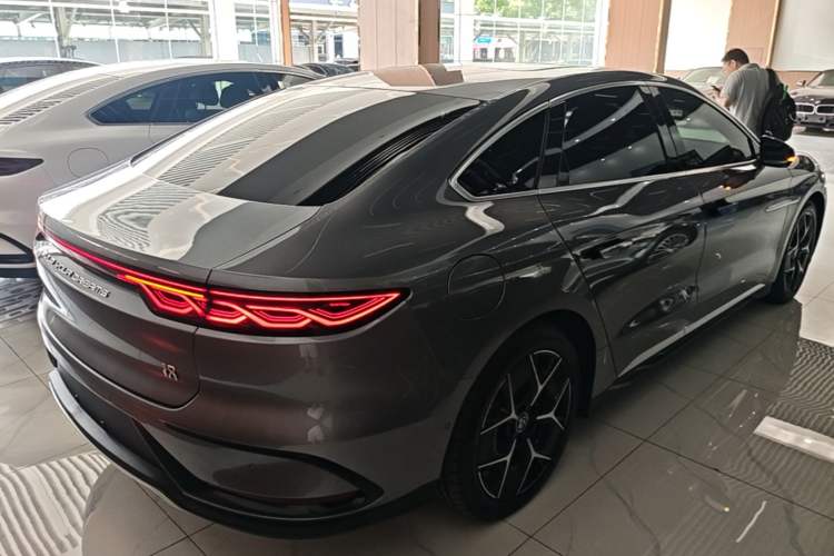 Used BYD Han 2022 EV Genesis Edition 715 km Front-Wheel-Drive Flagship Model Rear Right 45 Deg