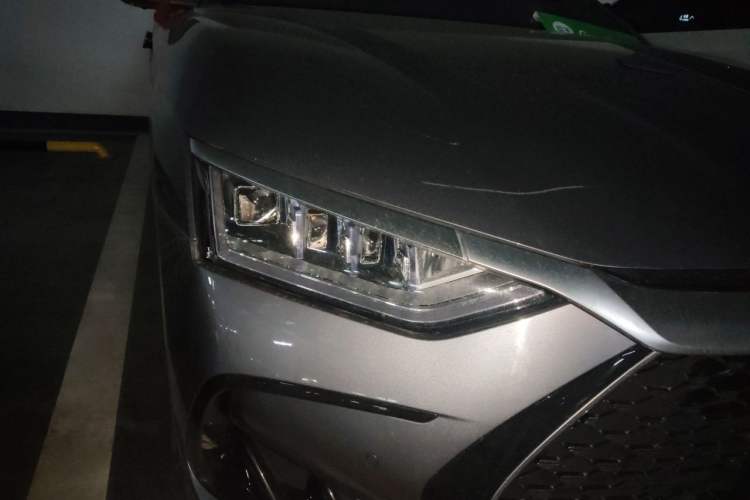 Used BYD Han 2022 DM-i 121KM Luxury Model Right Front Headlight