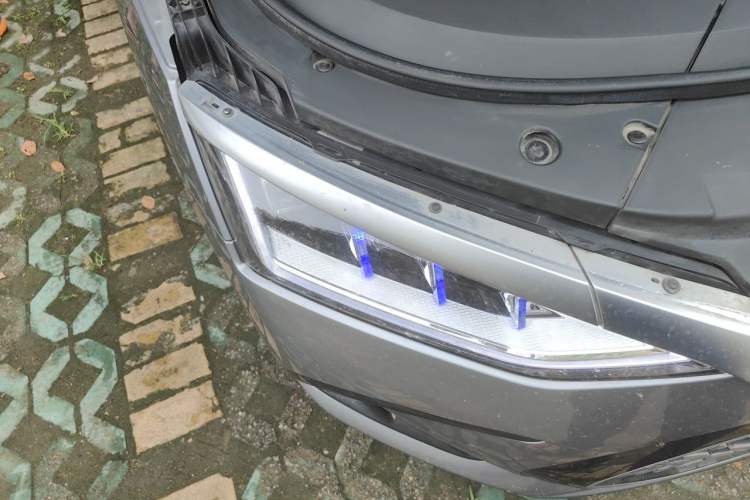 Used BYD Han 2022 DM-i 121KM Luxury Model Right Front Headlight