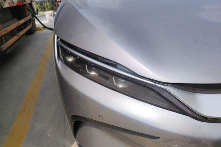 Used BYD Han 2022 EV Genesis Edition 610KM All-Wheel Drive Premium Model Right Front Headlight