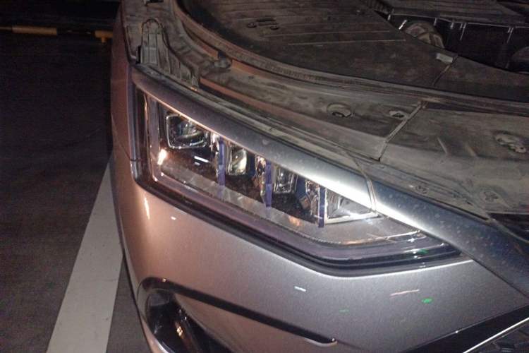 Used BYD Han 2022 DM-i 121KM Prestige Model Right Front Headlight