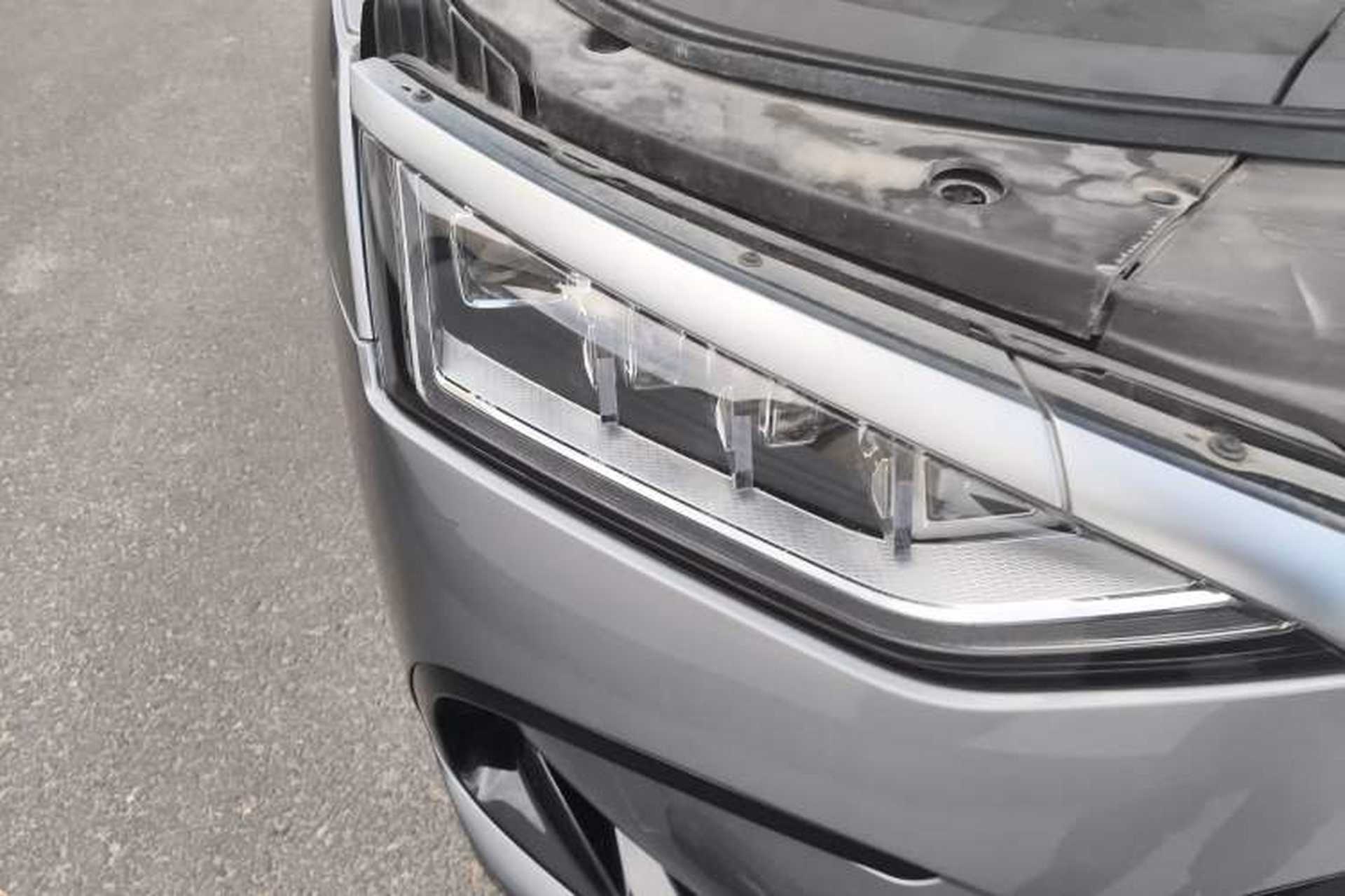 Used BYD Han 2022 DM-i 121KM Prestige Model Right Front Headlight