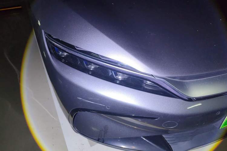 Used BYD Han 2022 EV Genesis Edition 715 km Front-Wheel-Drive Flagship Model Right Front Headlight