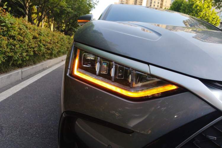 Used BYD Han 2022 DM-i 121KM Luxury Model Right Front Headlight