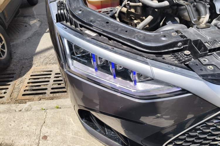 Used BYD Han 2022 DM-p 202km Four-Wheel Drive Flagship Model Right Front Headlight