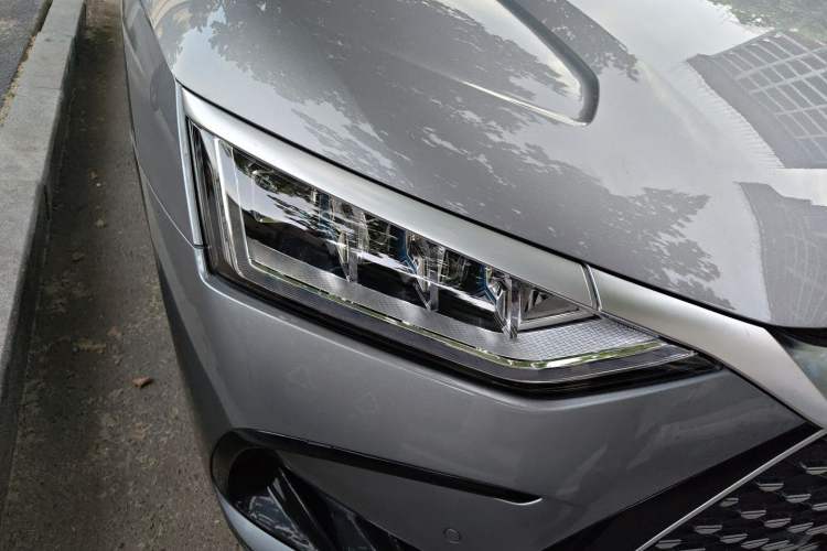 Used BYD Han 2022 DM-i 121KM Luxury Model Right Front Headlight