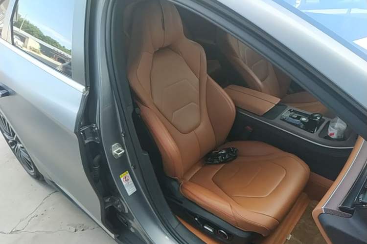 Used BYD Han 2022 DM-i 121KM Luxury Model Right Front Seat