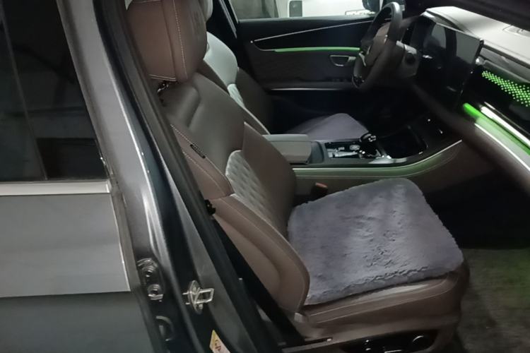 Used BYD Han 2022 EV Genesis Edition 715 km Front-Wheel-Drive Flagship Model Right Front Seat