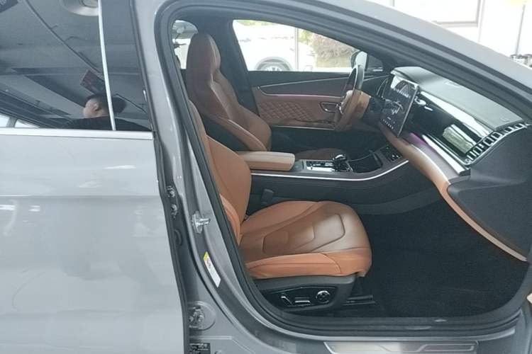 Used BYD Han 2022 DM-p 202km Four-Wheel Drive Flagship Model Right Front Seat