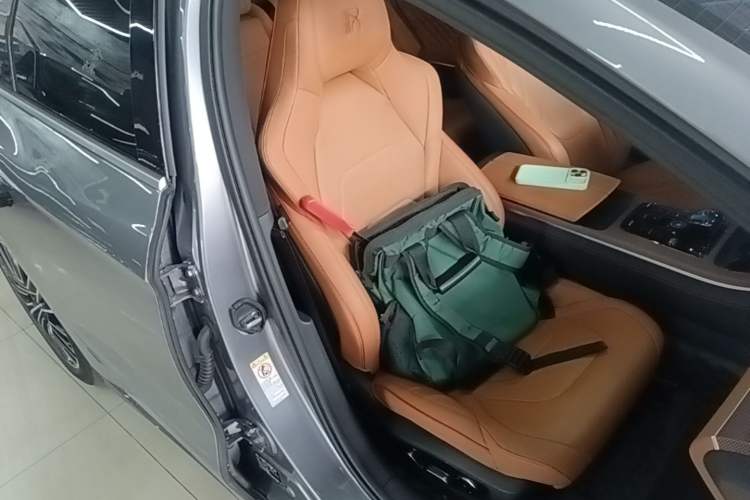 Used BYD Han 2022 DM-i 121KM Luxury Model Right Front Seat