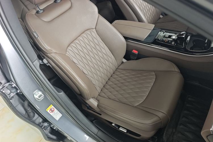 Used BYD Han 2022 DM-i 121KM Prestige Model Right Front Seat