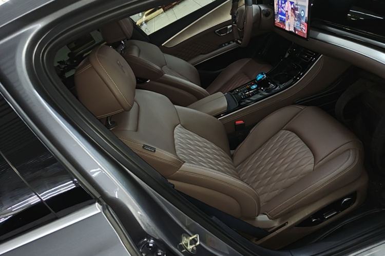 Used BYD Han 2022 DM-i 121KM Prestige Model Right Front Seat