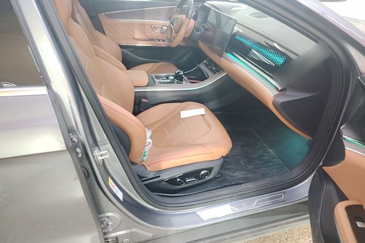 Used BYD Han 2022 DM-i 121KM Luxury Model Right Front Seat