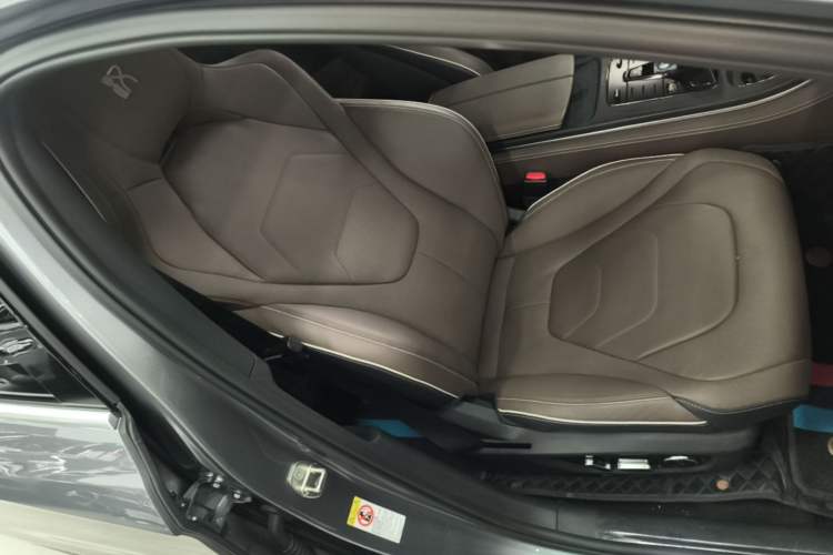 Used BYD Han 2022 DM-i 121KM Luxury Model Right Front Seat