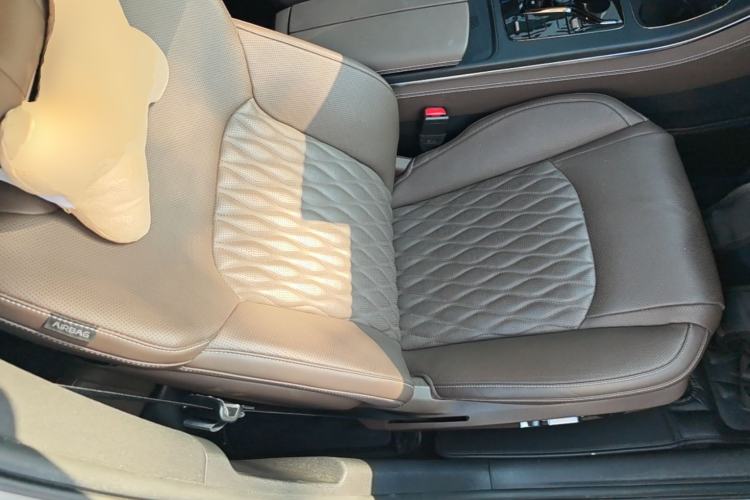 Used BYD Han 2022 DM-i 121KM Luxury Model Right Front Seat