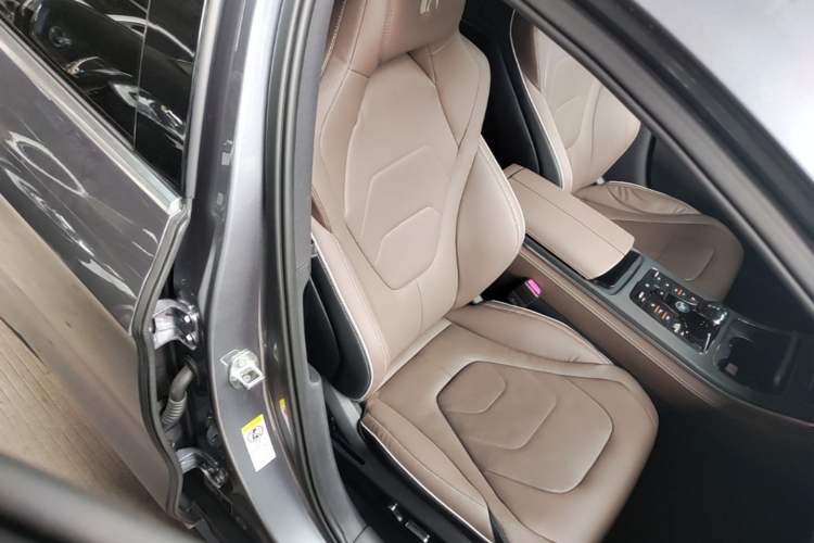 Used BYD Han 2022 EV Genesis Edition 610KM All-Wheel Drive Premium Model Right Front Seat