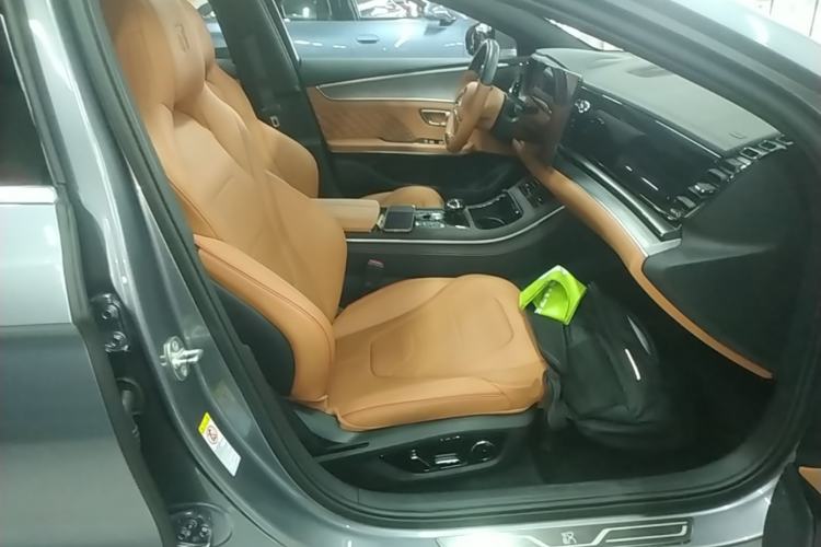 Used BYD Han 2022 DM-i 121KM Prestige Model Right Front Seat