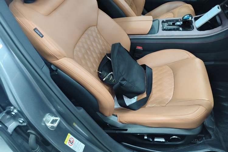 Used BYD Han 2022 DM-i 121KM Prestige Model Right Front Seat