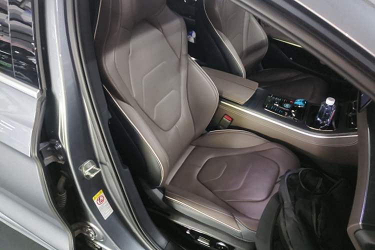 Used BYD Han 2022 EV Genesis Edition 715 km Front-Wheel-Drive Flagship Model Right Front Seat