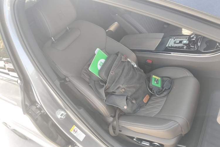Used BYD Han 2022 EV Genesis Edition 715KM Front-Wheel-Drive Prestige Model Right Front Seat