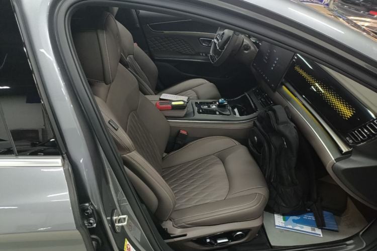 Used BYD Han 2022 EV Genesis Edition 715 km Front-Wheel-Drive Flagship Model Right Front Seat