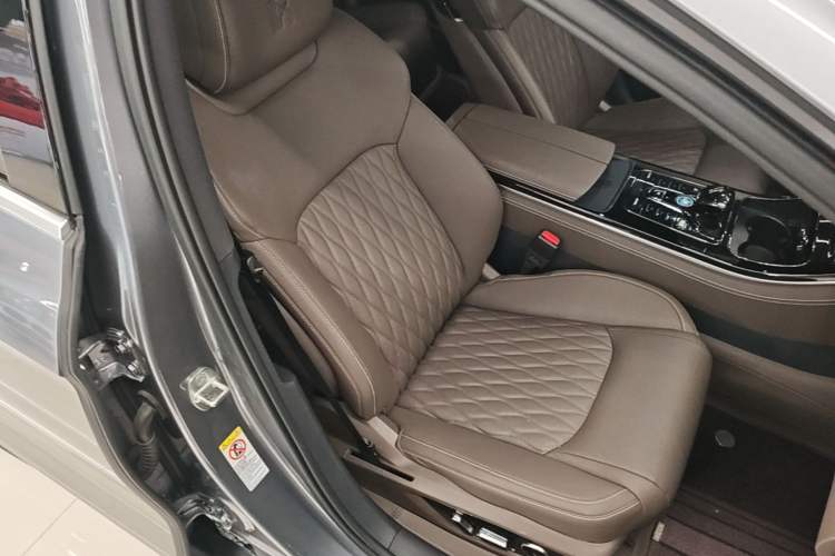 Used BYD Han 2022 EV Genesis Edition 715KM Front-Wheel-Drive Prestige Model Right Front Seat