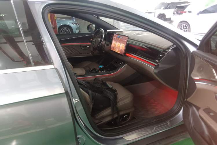 Used BYD Han 2022 DM-i 121KM Luxury Model Right Front Seat