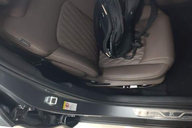 Used BYD Han 2022 DM-i 121KM Prestige Model Right Front Seat