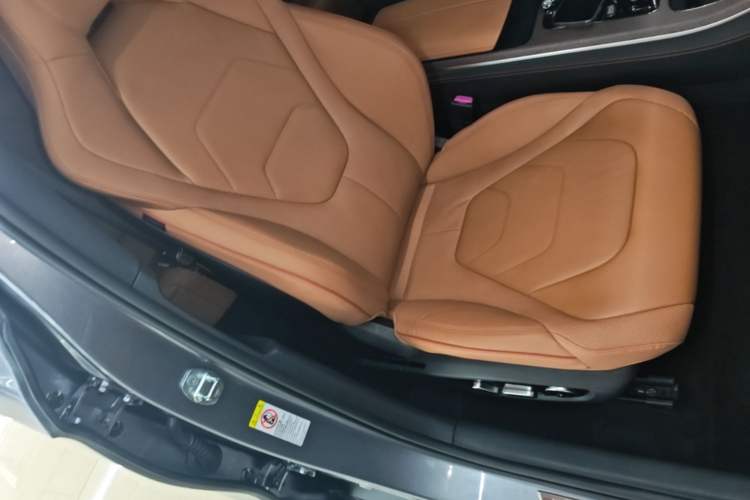 Used BYD Han 2022 DM-p 202km Four-Wheel Drive Flagship Model Right Front Seat