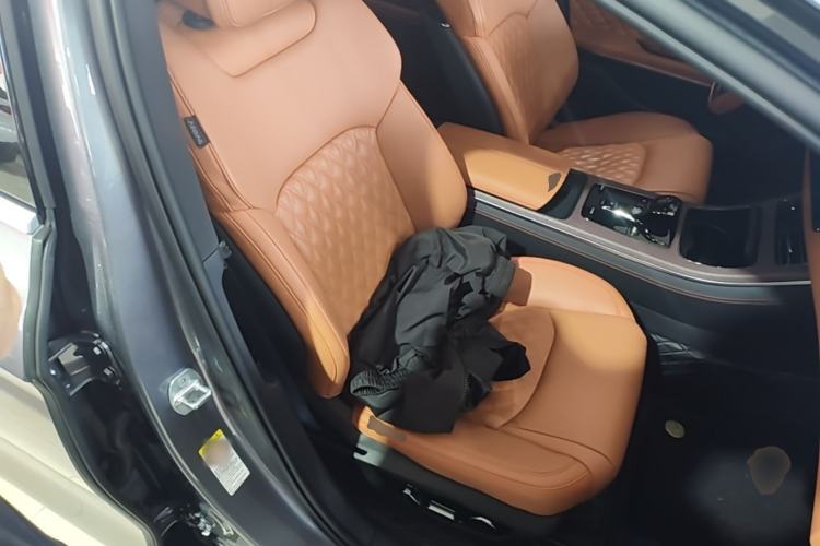 Used BYD Han 2022 DM-i 121KM Luxury Model Right Front Seat