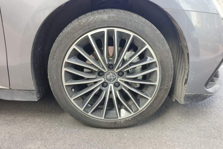 Used BYD Han 2022 DM-i 121KM Luxury Model Right Front Wheel Hub