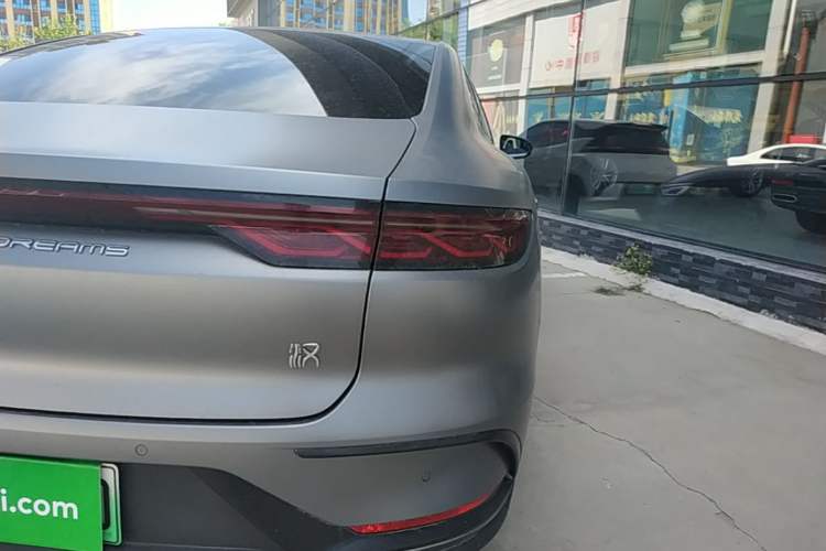 Used BYD Han 2022 DM-i 121KM Luxury Model Right Rear Taillight