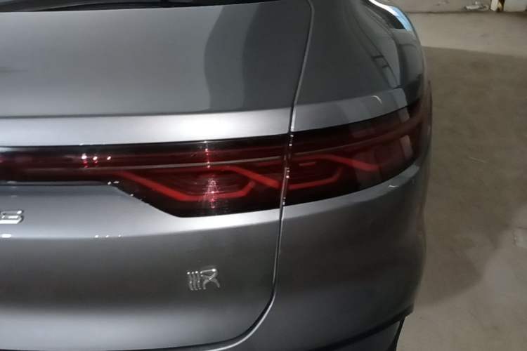 Used BYD Han 2022 EV Genesis Edition 715 km Front-Wheel-Drive Flagship Model Right Rear Taillight