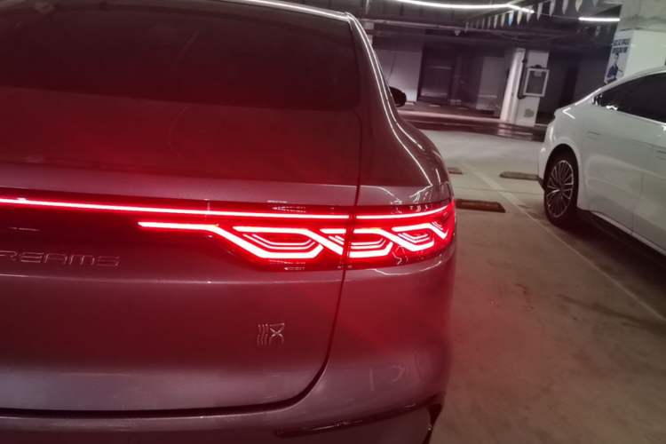 Used BYD Han 2022 DM-i 121KM Luxury Model Right Rear Taillight