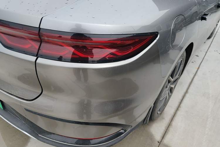 Used BYD Han 2022 EV Genesis Edition 610KM All-Wheel Drive Premium Model Right Rear Taillight