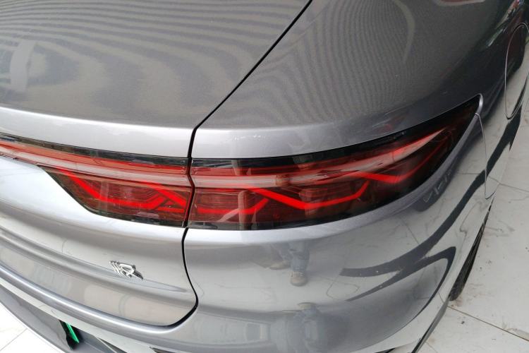 Used BYD Han 2022 DM-i 121KM Luxury Model Right Rear Taillight