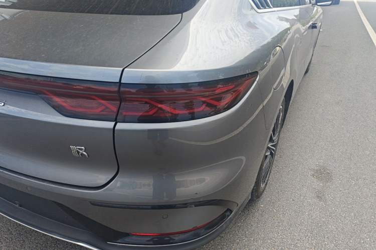Used BYD Han 2022 DM-i 121KM Prestige Model Right Rear Taillight