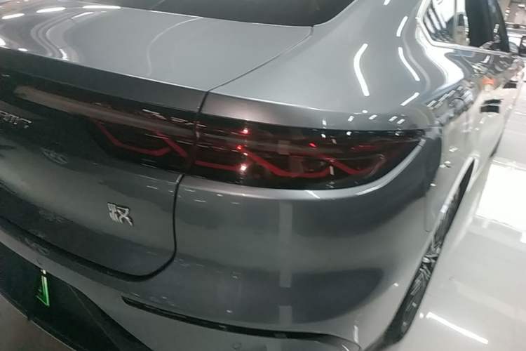 Used BYD Han 2022 DM-i 121KM Prestige Model Right Rear Taillight