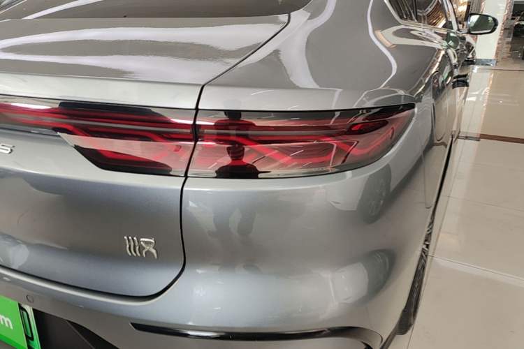 Used BYD Han 2022 DM-i 121KM Luxury Model Right Rear Taillight