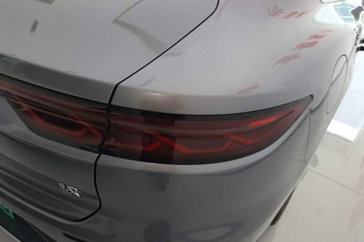 Used BYD Han 2022 DM-i 121KM Luxury Model Right Rear Taillight