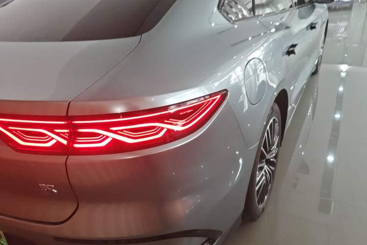 Used BYD Han 2022 DM-i 121KM Luxury Model Right Rear Taillight