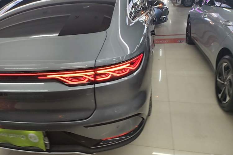 Used BYD Han 2022 DM-i 121KM Prestige Model Right Rear Taillight