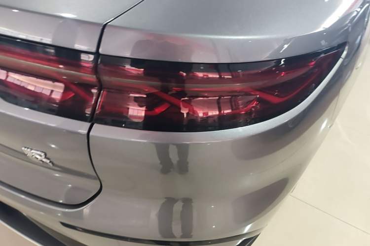 Used BYD Han 2022 DM-i 121KM Luxury Model Right Rear Taillight