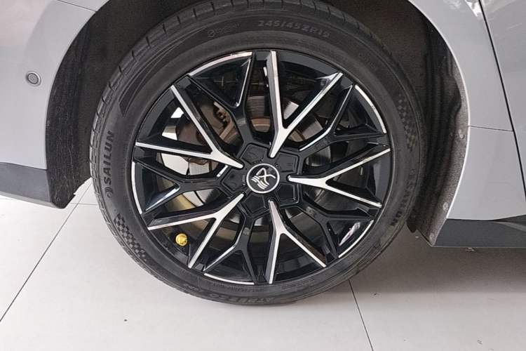 Used BYD Han 2022 DM-p 202km Four-Wheel Drive Flagship Model Right Rear Wheel Hub
