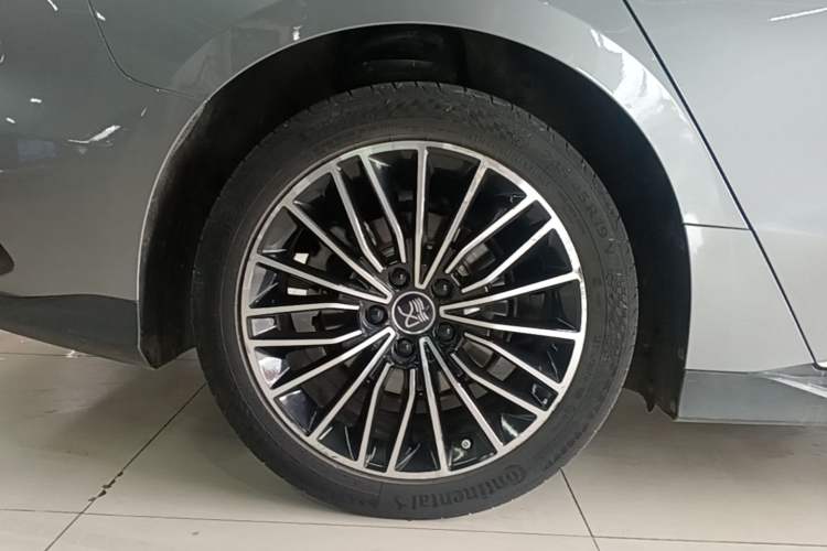 Used BYD Han 2022 DM-i 121KM Luxury Model Right Rear Wheel Hub