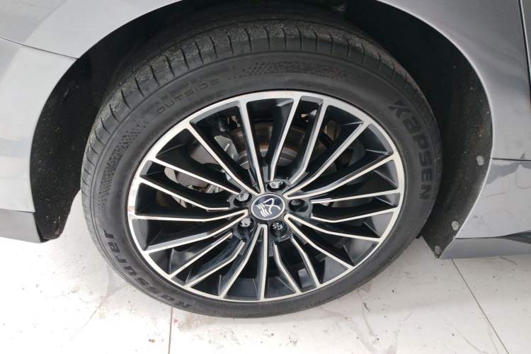 Used BYD Han 2022 DM-i 121KM Luxury Model Right Rear Wheel Hub
